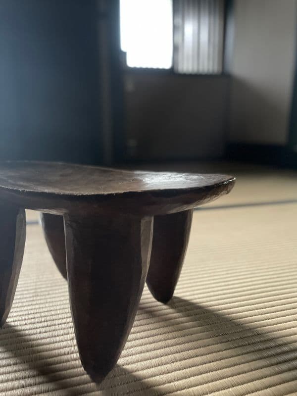 セヌフォスツール