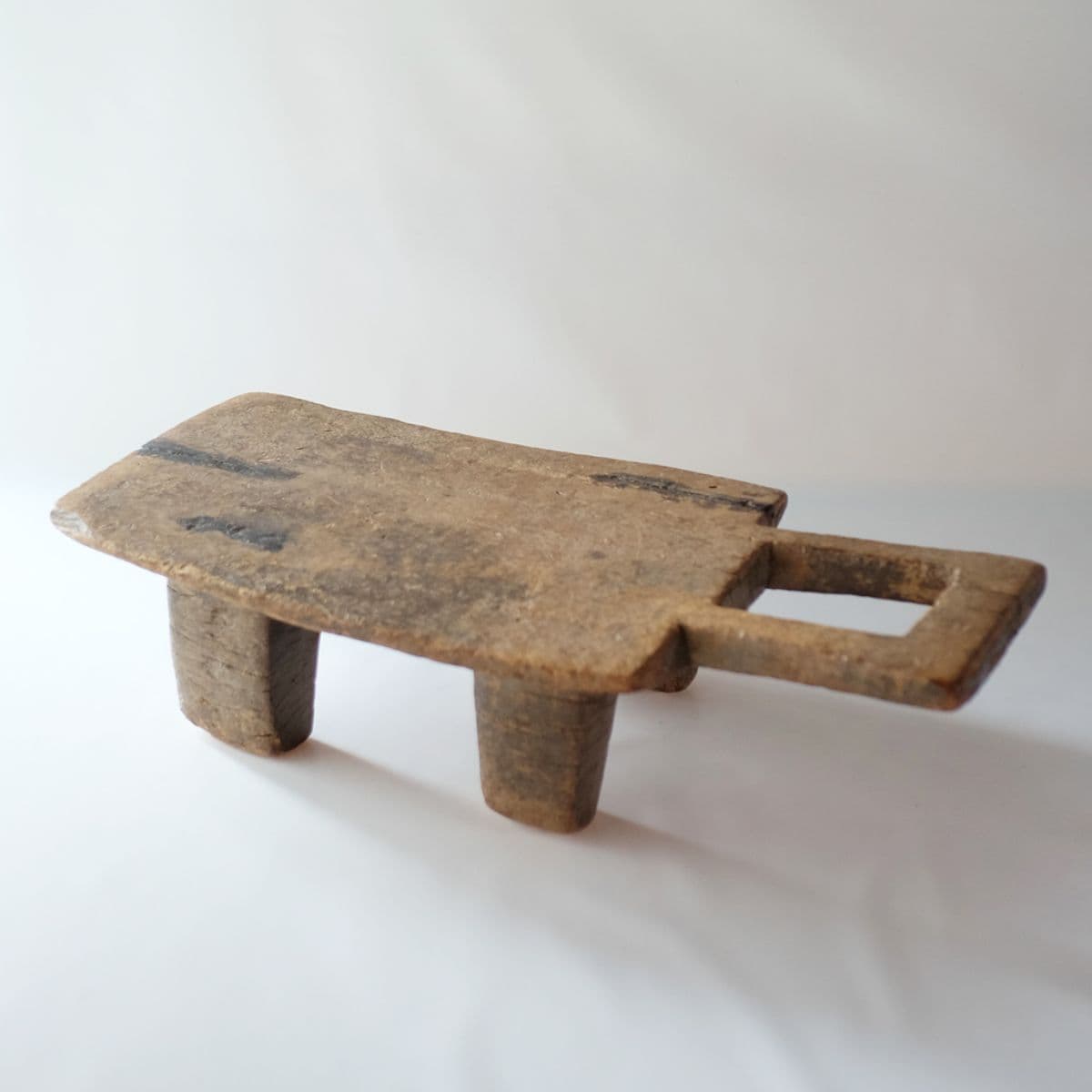 ロビ族 スツール