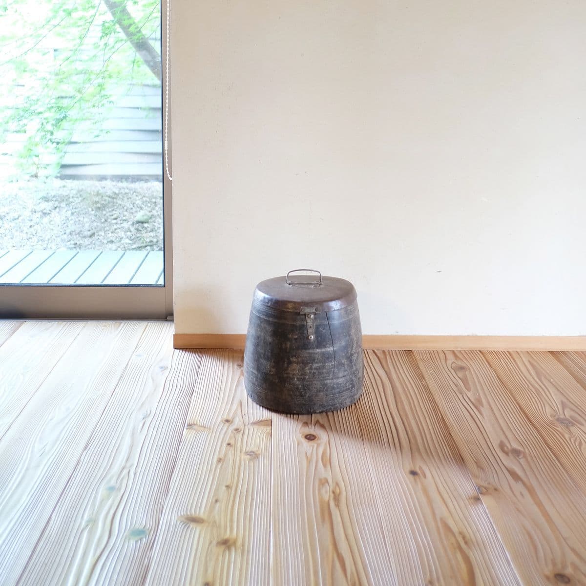 インドの木壺