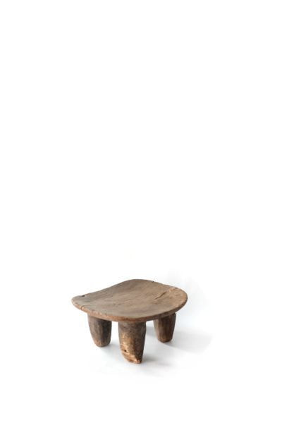 セヌフォスツール