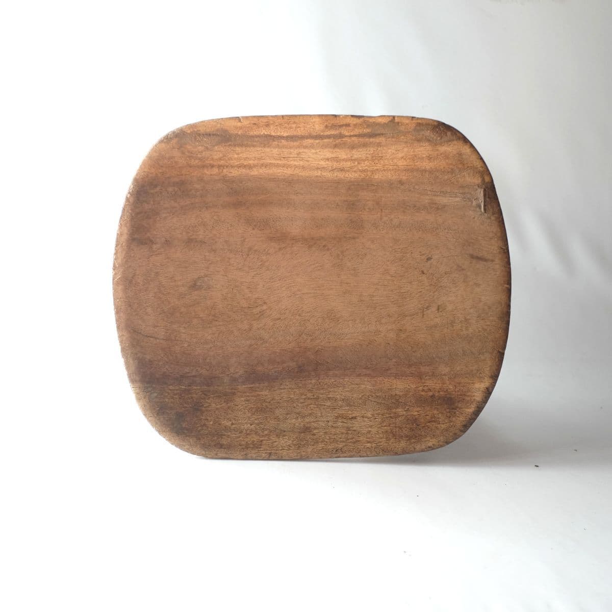 セヌフォスツール