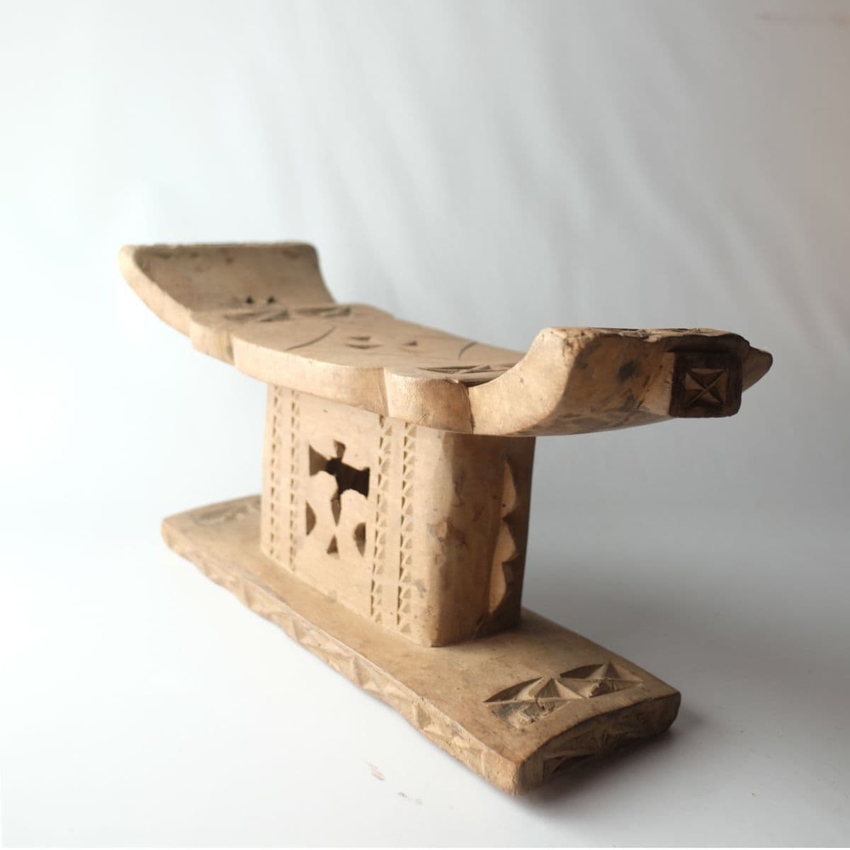 アシャンティスツール